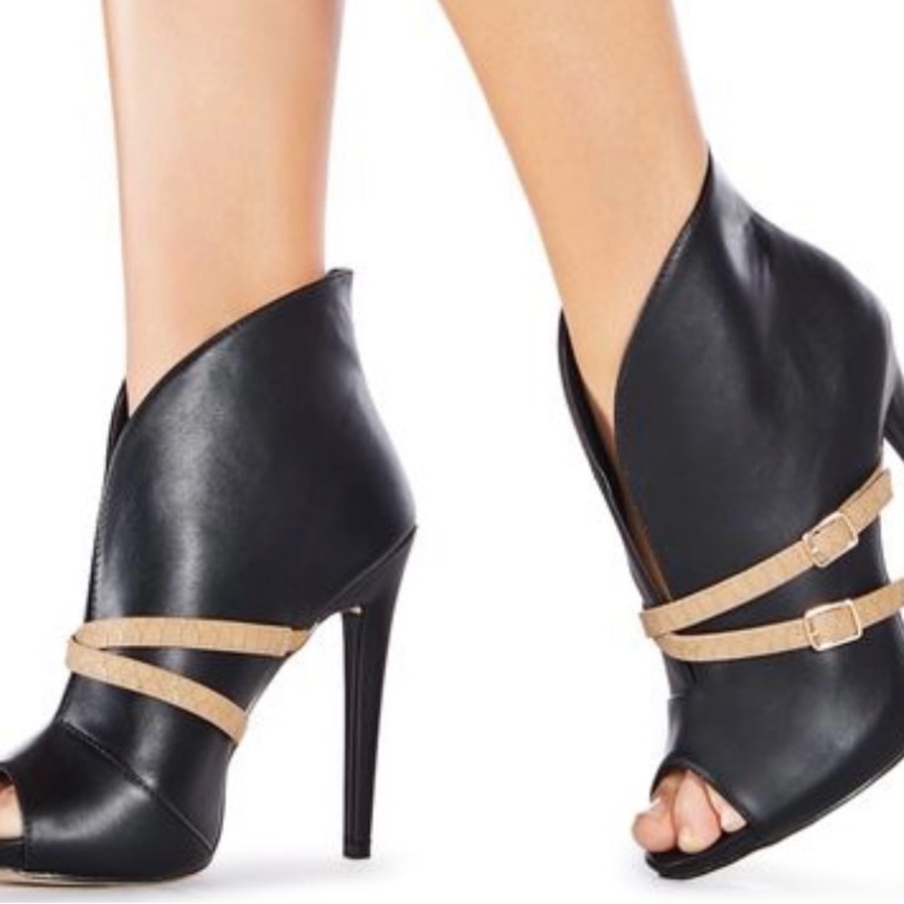 Women’s Black heeled booties